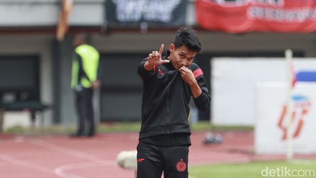 Persija mengenalkan pemain barunya yaitu Witan Sulaeman di Stadion Patriot Chandrabaga, Bekasi, Jumat (3/2). Witan akan akan mengenakan nomor punggung 78.
