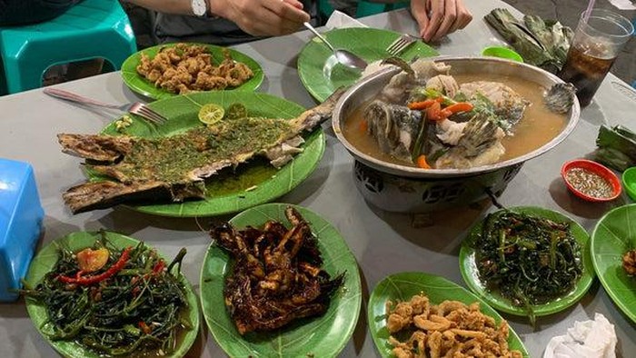 4 Tempat Makan Seafood di Food Plaza PIK yang Menarik Dicoba