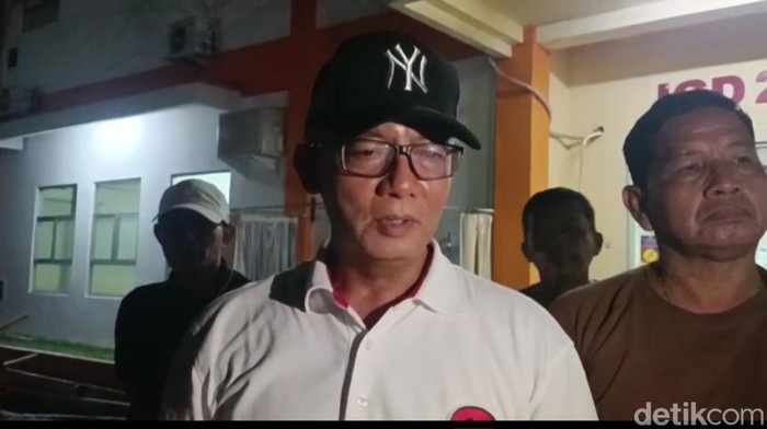 Bupati Kaur Lismidianto.