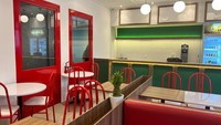   Seperti ini suasana restoran tersebut. Konsep restorannya memang mirip dengan kantin-kantin modern. Foto: Detikcom / Atiqa Rana