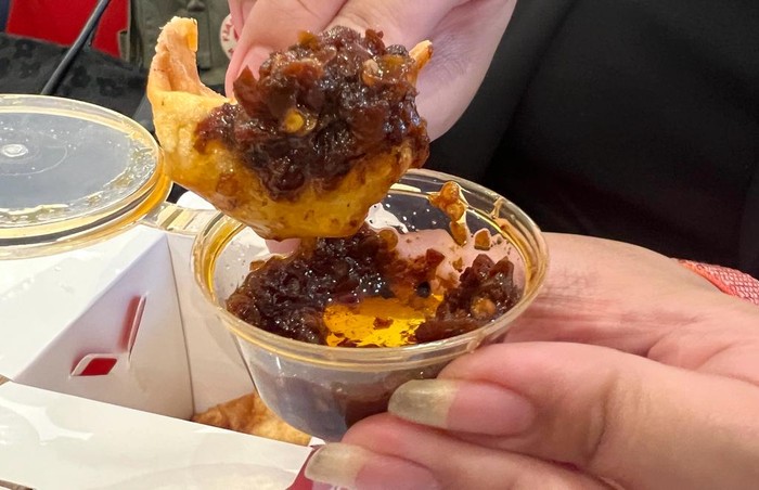 Di Kantin Modern Ini Bisa Cicip Orange Chicken dan Cho Mein Enak