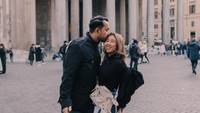 Duh mesra banget ya pengantin baru. Foto: instagram