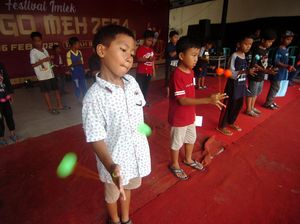 100 Siswa SD Ikuti Lomba Lato-lato di Tegal
