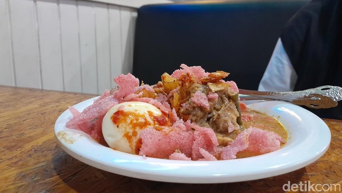 Lontong Khas Medan Kak Lin  (Nizar Aldi/detikSumut)