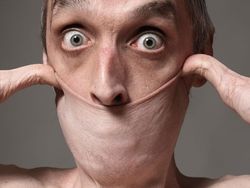 Potret Orang dengan Ciri Fisik Luar Biasa Bikin Kaget Tak Percaya