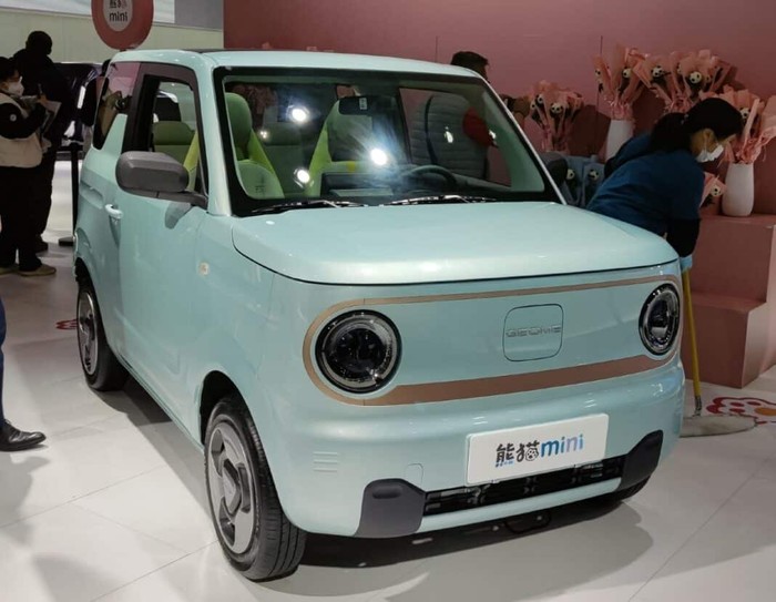 Mobil listrik Geely Panda Mini Mobil listrik Geely Panda Mini