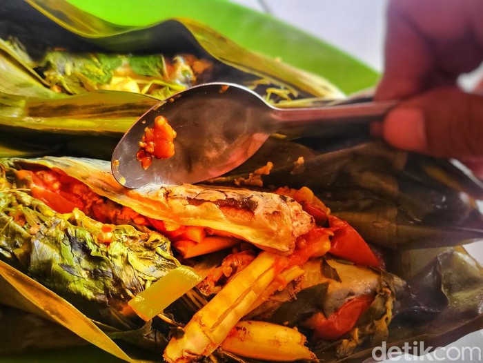 Pepes Ikan Sidat yang lezat dan berkhasiat.
