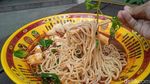 Slurpp! Bebas Racik Sendiri Malatang yang Pedas Menyengat di Restoran Ini
