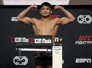 Jeka Saragih Menang KO atas Lucas Alexander di Debut UFC