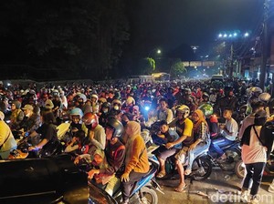 Warga Tumpah Ruah di Festival Cap Go Meh, Jalanan Kota Bogor Macet