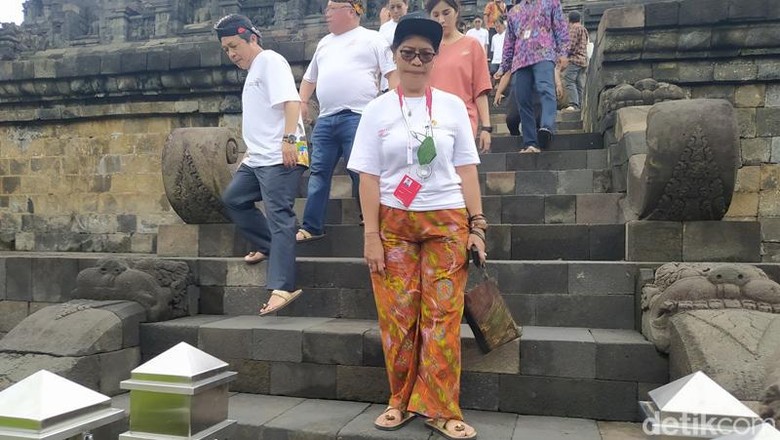 Menparekraf Sandiaga Uno bersama para delegasi Asean Tourism Forum (ATF) 2023 di Candi Borobudur, Kabupaten Magelang, MInggu (5/2/2023). Menparekraf Sandiaga Uno bersama para delegasi Asean Tourism Forum (ATF) 2023 di Candi Borobudur, Kabupaten Magelang, MInggu (5/2/2023).