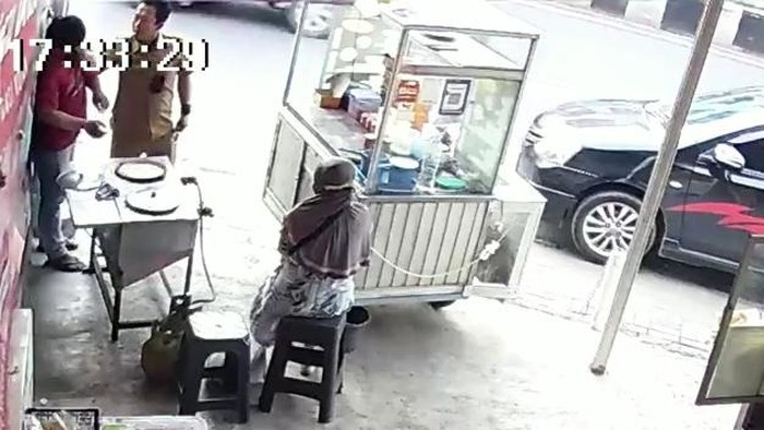 Oknum PNS Aniaya Pedagang Martabak di Lampung