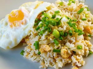 Resep Nasi Goreng Telur Pakai 2 Bahan, Gurih Mantul Rasanya