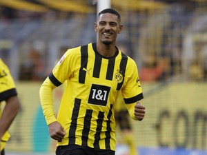 Haller, Si Penyintas yang Bikin Gol di Hari Kanker Sedunia
