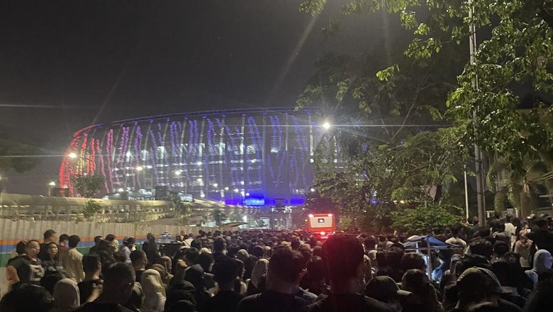 Semerawutnya akses di JIS usai konser Dewa 19 (dok Adriansyah Yasin Sulaeman)