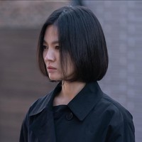 Dong Eun adalah seseorang yang hanya tahu penderitaan, jadi tidak masuk akal jika saya melakukan perawatan ketika memerankan dia,” kata Song Hye Kyo, seperti dilansir Elle Korea. Foto: Dok. Netflix