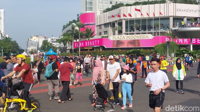 Suasana CFD di kawasan Bundaran HI, Jakarta Pusat, Minggu (5/2/2023) pagi. (Rumondang Naibaho/detikcom)