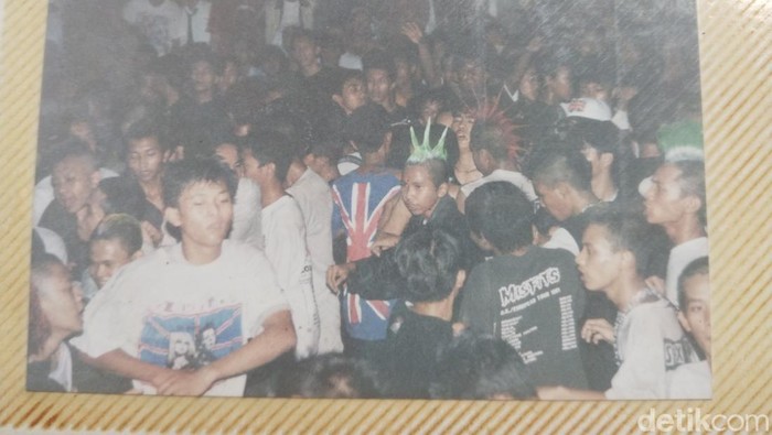 Suasana di GOR Saparua Bandung.