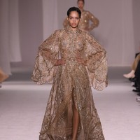 Inilah koleksi gaun couture Elie Saab untuk 2023 yang ditampilkan di Paris, Prancis. Foto: dok. Giovanni Giannoni/ Getty Images.   