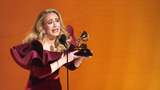 Adele Dedikasikan Kemenangannya di Grammy untuk Sang Putra