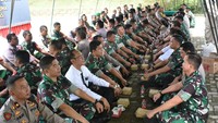 Sementara itu, Kapolresta Banyumas Kombes Pol Edy Suranta Sitepu, S.I.K, M.H menyampaikan apresiasinya atas keberhasilan Serda Gunawan yang telah menangkap DPO Polda Jateng pelaku curanmor di wilayah Semarang. Dikatakan, itu karena kita melakukan tugas yang diluar daripada biasanya melakukan pembinaan terhadap desa bersama-sama antara Babinsa dan Babinkamtibmas.