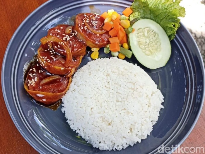 Beef Rolade di Grands Coffee Kota Blitar