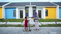 Bank BTN mempermudah warga untuk mendapatkan rumah yaitu dengan adanya program KPR Informal, terutama dengan skema KPR Bantuan Pembiayaan Perumahan Berbasis Tabungan (BP2BT). Hal tersebut senada dengan komitmen BTN dalam menggarap sektor informal.