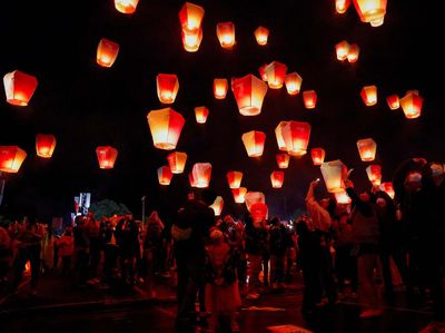 Saat Puluhan Lentera Hiasi Langit Taiwan, Cantik Banget