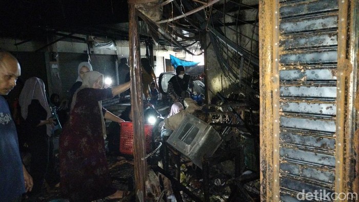 Dampak kebakaran di Pasar Terong Makassar.