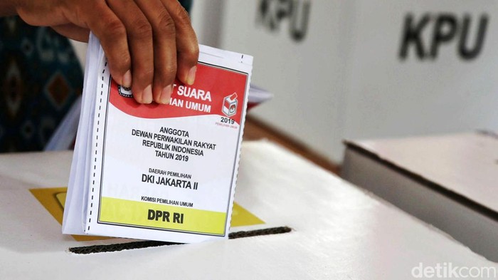 DPTB Pemilu berisi data-data pemilih Pemilu yang telah ditetapkan KPU melalui Daftar Pemilih Tetap (DPT). Apa yang dimaksud DPTb Pemilu? Cek penjelasannya.