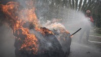 Simulasi ini digelar sebagai bentuk kesiapan untuk menghadapi ancaman kebakaran hutan dan lahan pada musim kemarau tahun 2023. 