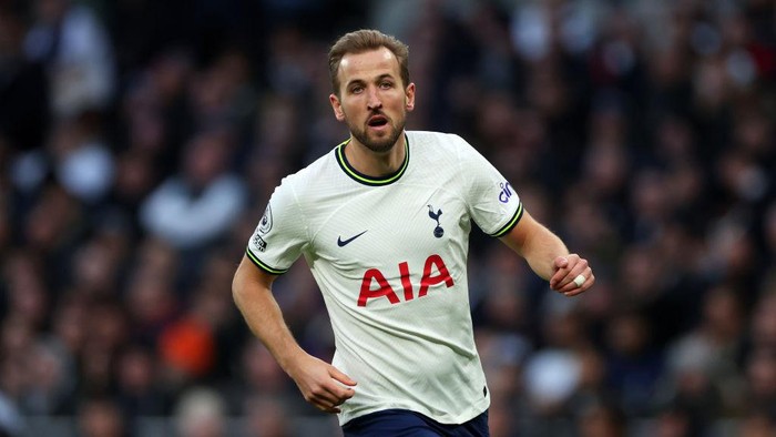 LONDON, ENGLAND - FEBRUARY 05:  Harry Kane of Tottenham Hotspur during the Premier League match between Tottenham Hotspur and Manchester City at Tottenham Hotspur Stadium on February 5, 2023 in London, United Kingdom. (Photo by Marc Atkins/Getty Images)
