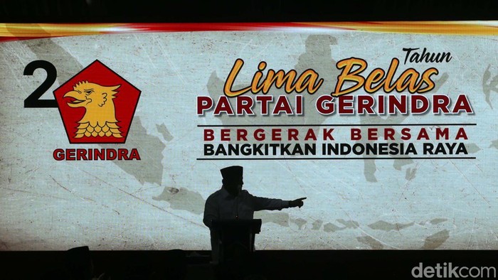 HUT 15 Tahun Partai Gerindra, Teriakan Prabowo Presiden Menggema Prabowo menghadiri HUT ke-15 tahun Partai Gerindra di Jakarta, Senin (6/2/2023). Teriakan Prabowo presiden menggema dalam acara tersebut.