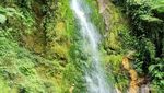 Cantiknya Curug Pasir Reungit di Bogor, Air Kolamnya Biru