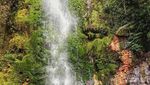 Cantiknya Curug Pasir Reungit di Bogor, Air Kolamnya Biru