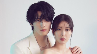 6 Gaya Mesra Pasangan Drakor Kokdu: Season of Deity Bak Foto Prewedding