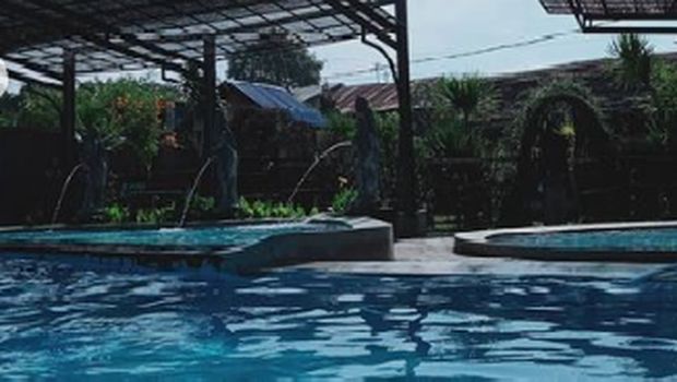 Pemandian air panas BMAS Natural Hot Spring (B'MAS)