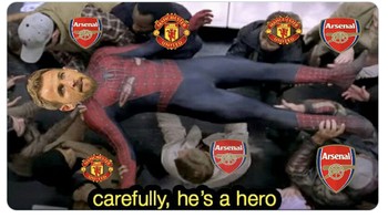 Striker Hotspur, Harry Kane, jadi idola pekan ini oleh para fans Arsenal dan Man United. Foto: Twitter