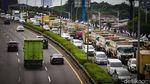 Masuk Kerja Lagi, Lalin Tol JORR Merah di Tanjung Barat
