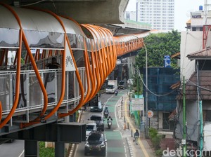 Bayar Rp 3.500 Ramai Dikritik, Kini Lewat Skywalk Kebayoran Lama Gratis