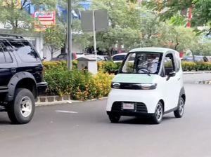 Lucu Juga Nih, Selis Pamer Mobil Listrik Mungil