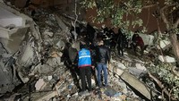 Sejauh ini belum jelas sejauh mana kerusakan yang disebabkan gempa besar ini. Pihak berwenang juga belum melaporkan kemungkinan ada korban atau tidak dari bencana ini. (Bekir Omer Fansa/Anadolu Agency via Getty Images)  