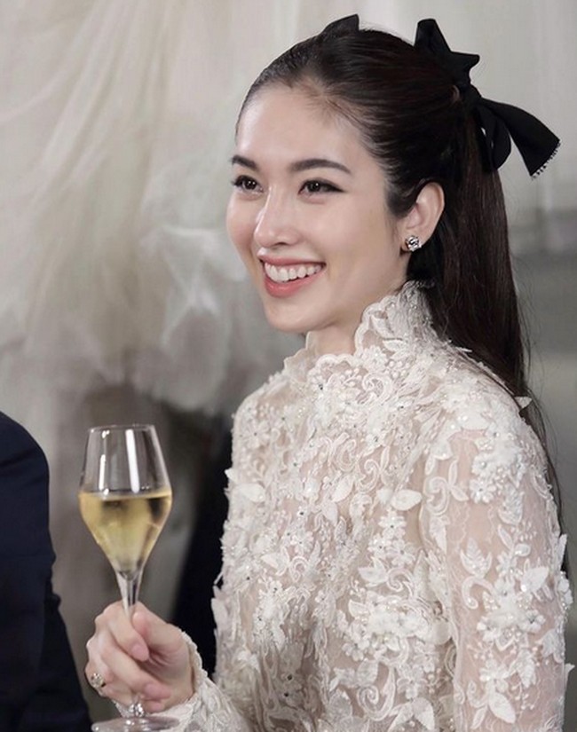 Sejak kecil, Poy mengaku sudah merasa bahwa dirinya adalah perempuan. Transgender 35 tahun itu seolah terperangkap di tubuh pria, padahal jiwanya adalah wanita.  Foto: dok. Instagram/@poydtreechada