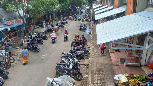 Suasana Pasar Anyar Singaraja, Senin (6/2/2023) masih tampak bersih dan lebih tertata.