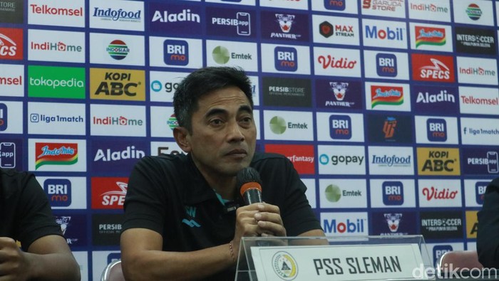 Pelatih PSS Sleman Seto Nurdiantoro
