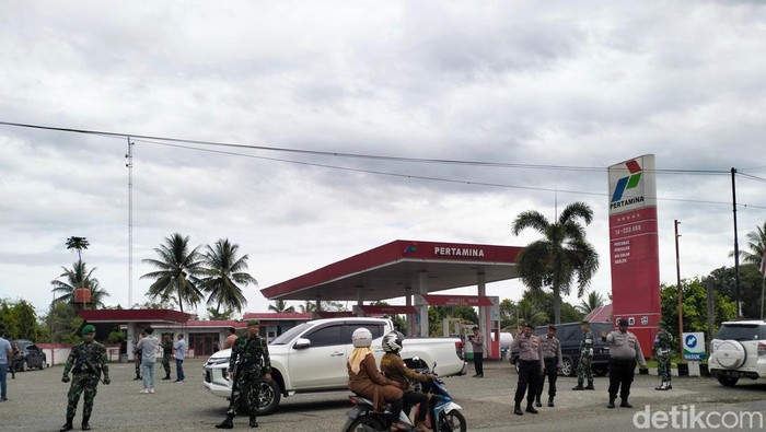 Proses eksekusi SPBU di Aceh akibat sengketa warisan. (Agus Setyadi/detikSumut)
