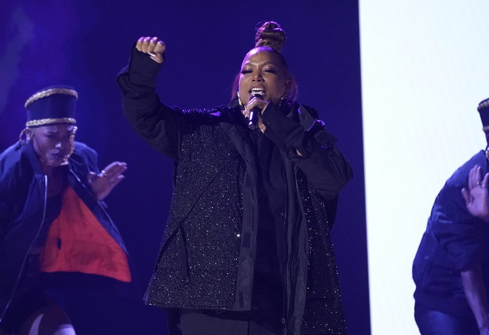 Queen Latifah performs 
