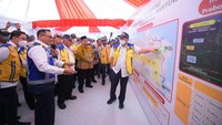 Direktur Utama PT. Jasamarga Probolinggo Banyuwangi (JPB) Adi Prasetyanto dalam laporannya mengatakan, pembangunan Jalan Tol Probolinggo-Banyuwangi terbagi menjadi dua tahap pembangunan, yaitu Tahap I menghubungkan Probolinggo hingga Besuki sepanjang 49,68 km, dan Tahap II menghubungkan Besuki hingga Banyuwangi sepanjang 125,72 km.