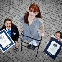 Berbeda dari yang lainnya membuat Rumeysa Gelgi sulit mendapatkan teman. Rumeysa memiliki tinggi badan menjulang hingga mendapatkan rekor sebagai wanita tertinggi di dunia oleh Guinness World Record. Foto: dok. Instagram/@rumeysagelgi