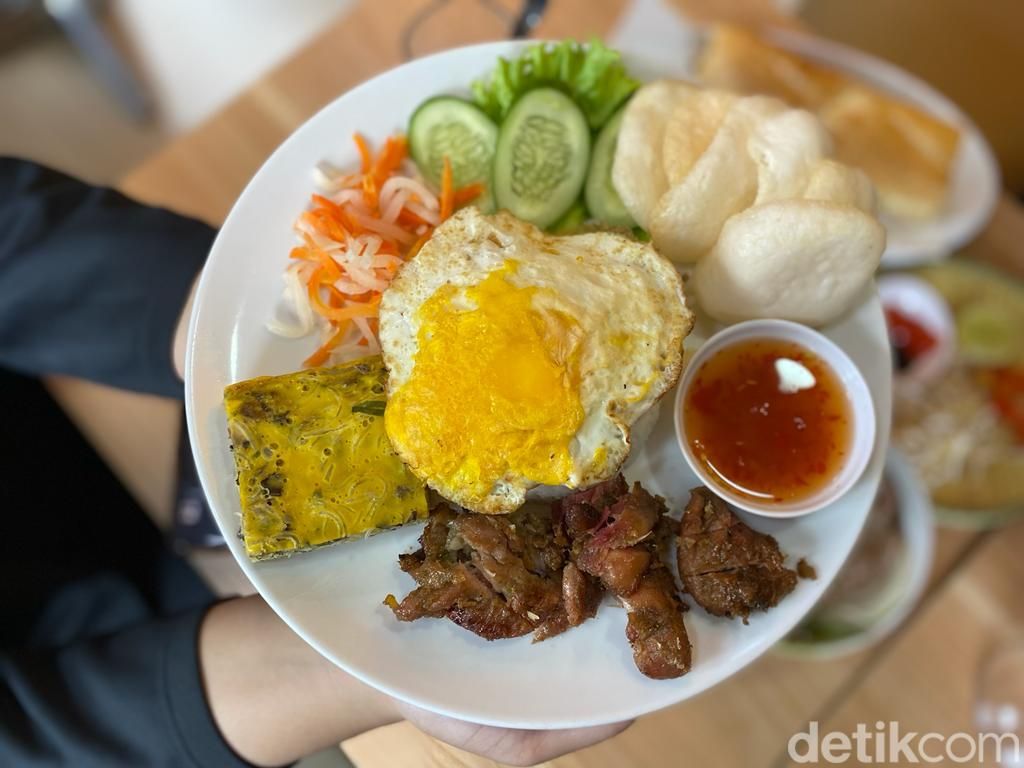 Saigon Street Food : Segarnya Pho Sukiyaki hingga Banh Mi Bo Autentik Vietnam